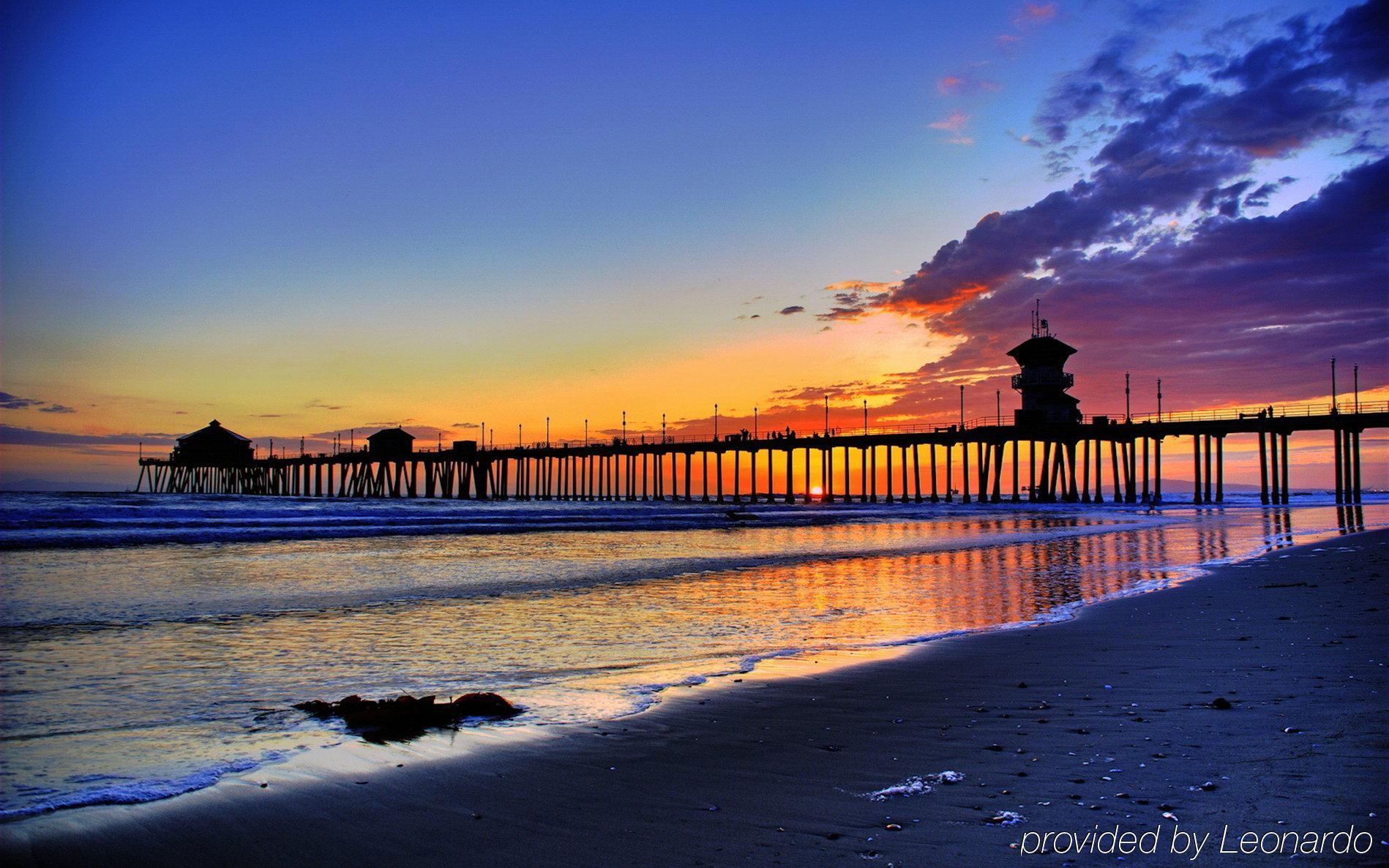 Resort & By Ihg Anaheim